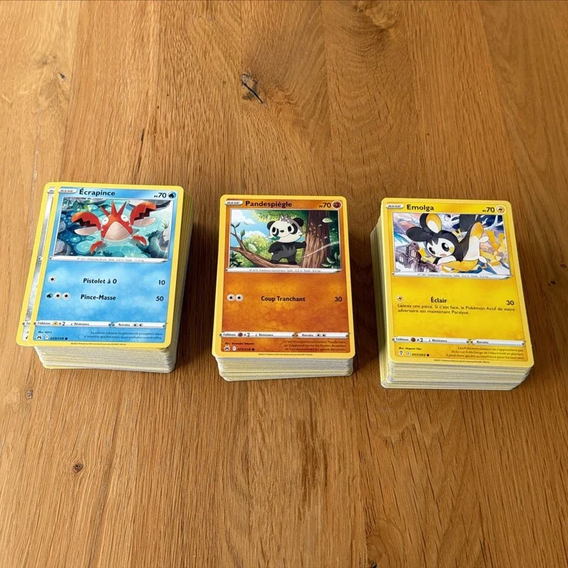 Lot 300 Cartes Pokemon bloc EB état Evolution Celeste - Cards N Packs